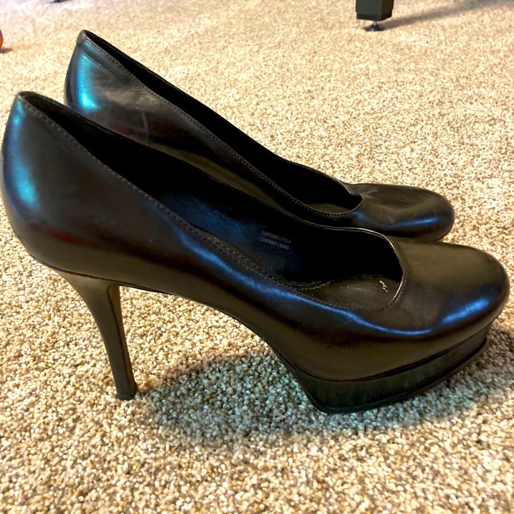 Vera Wang Lavender size 9 heels